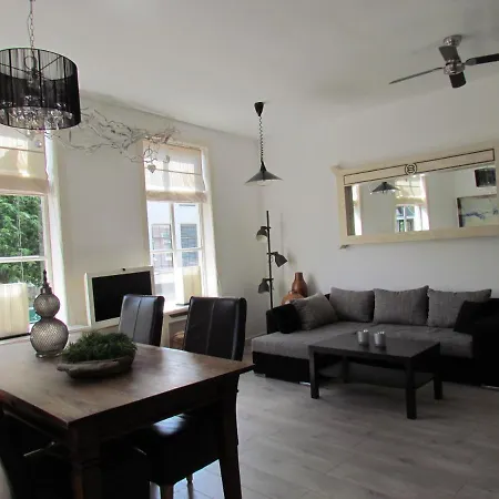 Bed & Breakfast Hillegom * 힐리검